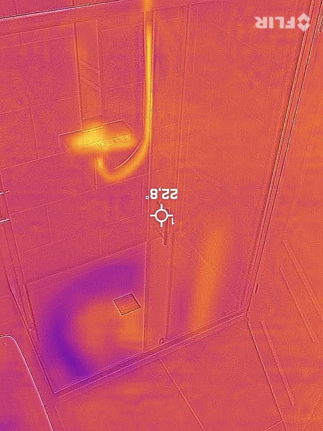 Thermal image of the renovated shower showing a cool zone at the tray